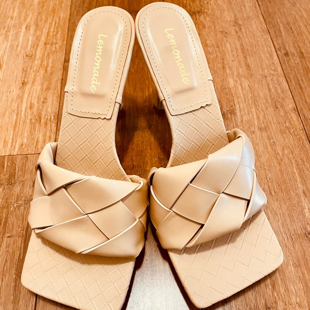 Woven squared toe heels